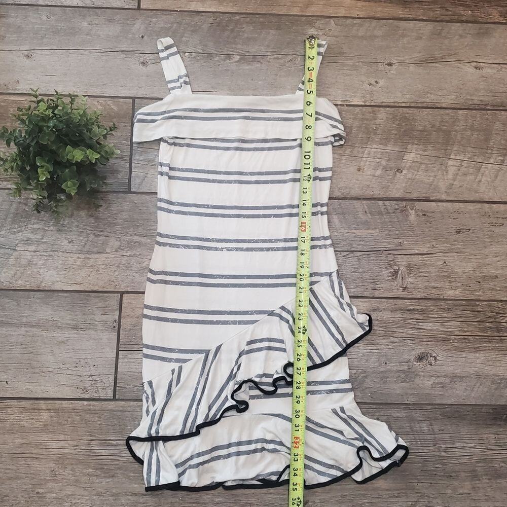 Venus White & Gray Striped Cold-Shoulder Ruffle Dress, Size Small - Picture 4 of 8